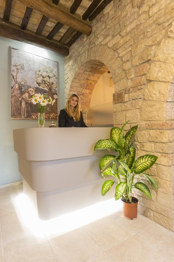 Hotel Il Duomo Assisi Exterior photo